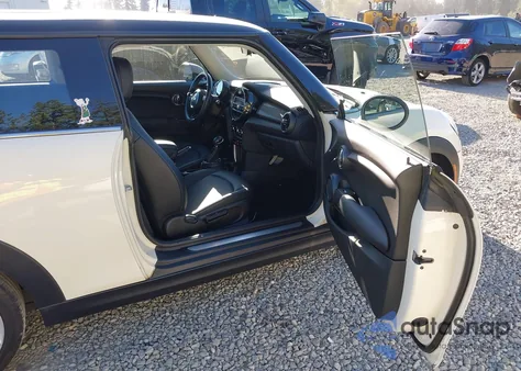 2015 Mini Hardtop Cooper z USA, uszkodzony, nr VIN WMWXM5C57F3B34129